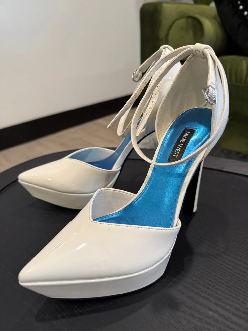 Nine West sleek pointed